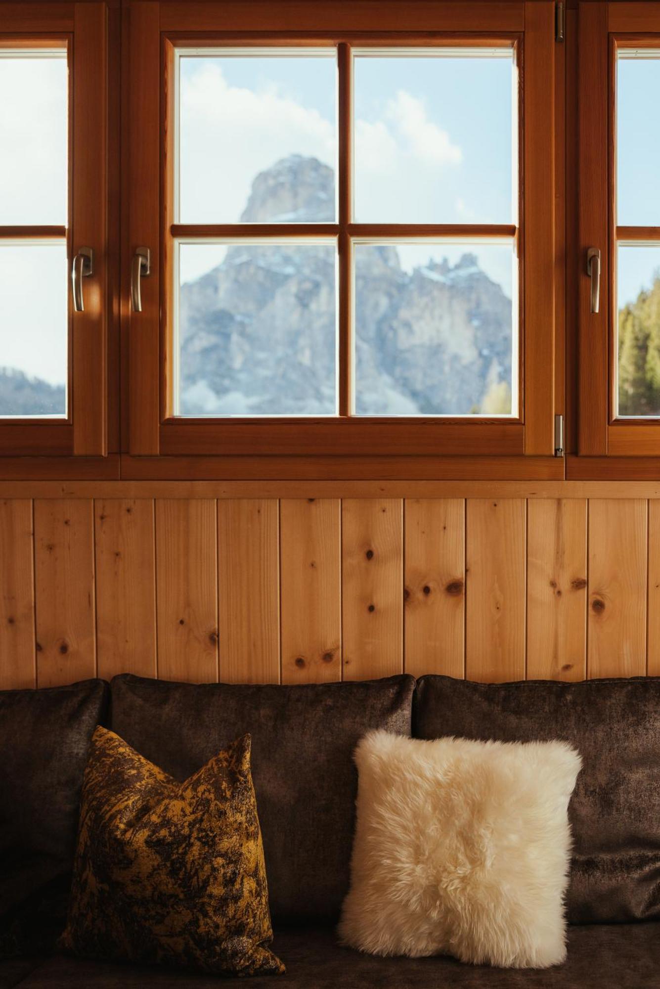 Refugium Laflu Apartments Corvara Buitenkant foto