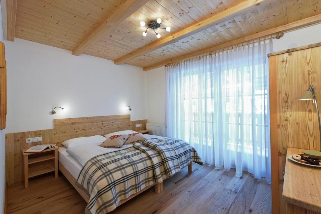 Refugium Laflu Apartments Corvara Kamer foto